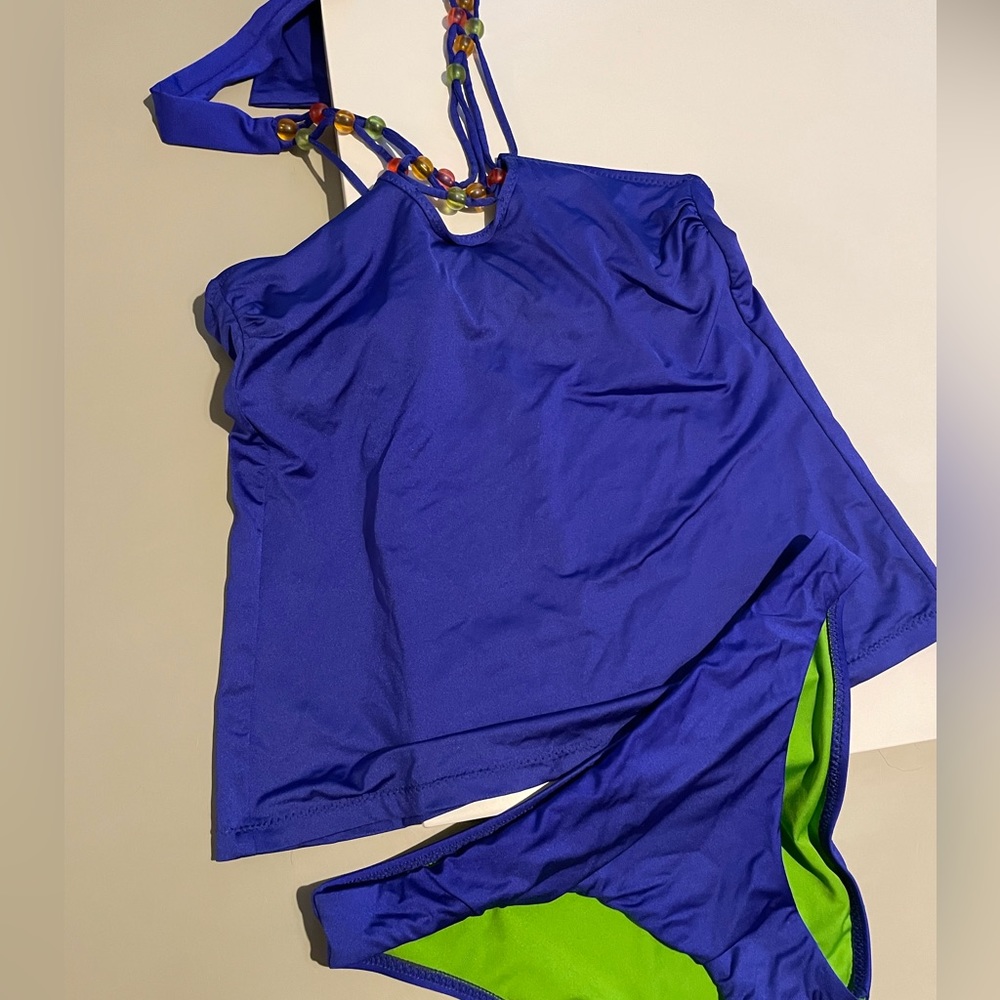 Becca tankini (size Medium)